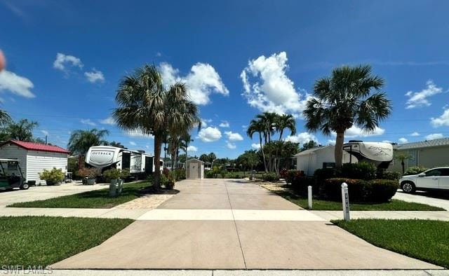 1639 Diamond Lake CIR