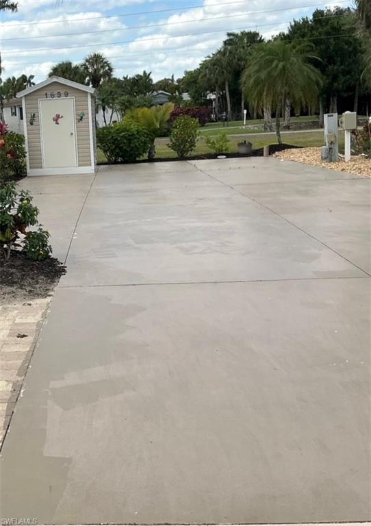 1639 Diamond Lake CIR