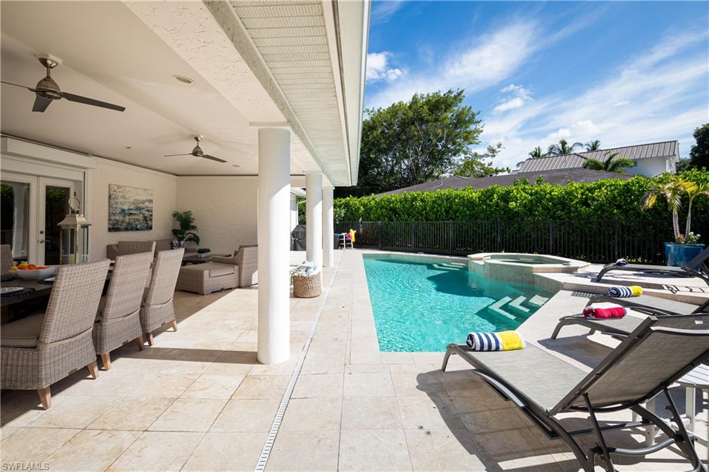 420 Palm CIR E photo 13