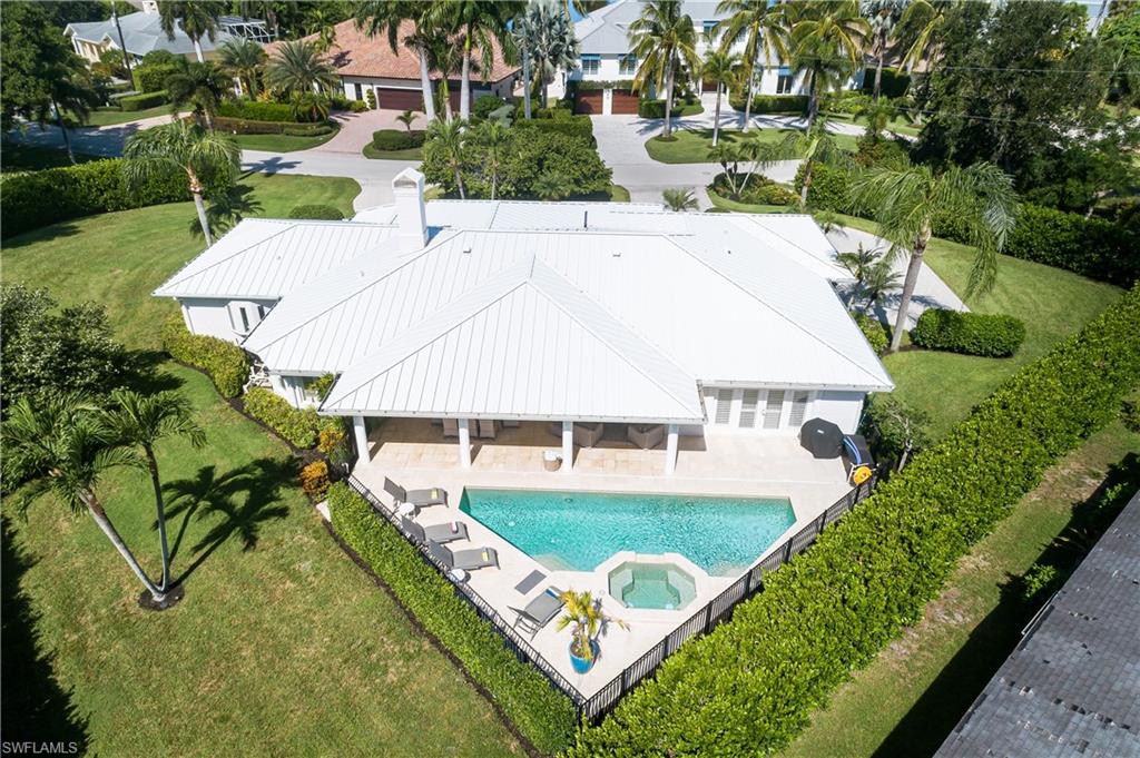 420 Palm CIR E photo 17