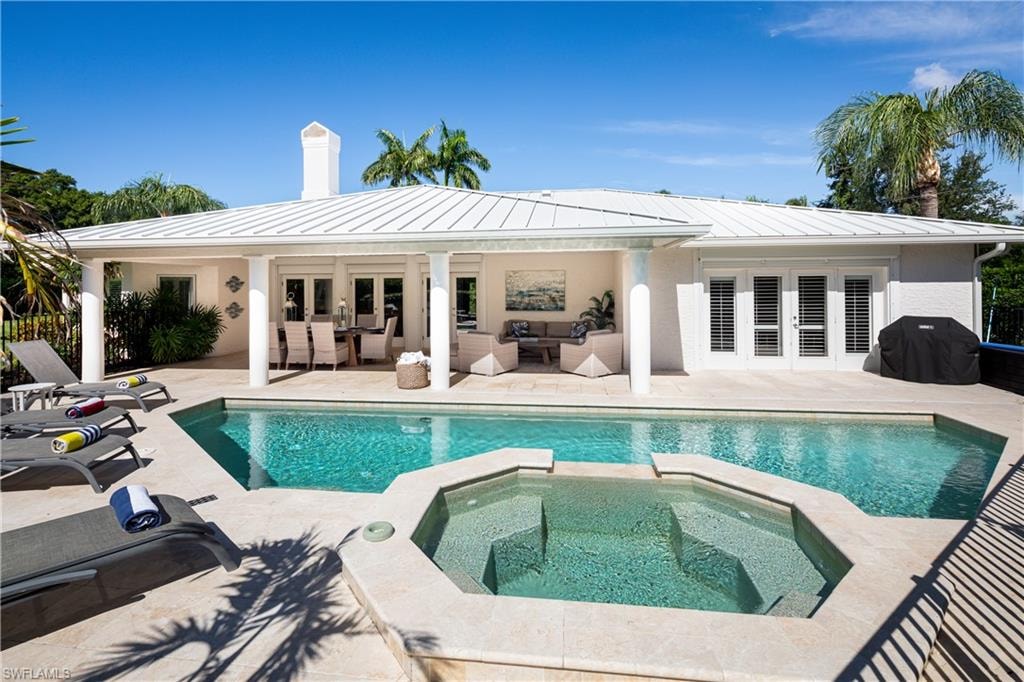 420 Palm CIR E photo 16