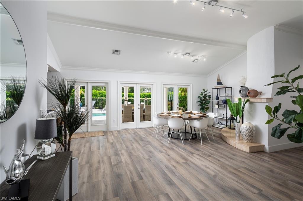 420 Palm CIR E photo 7
