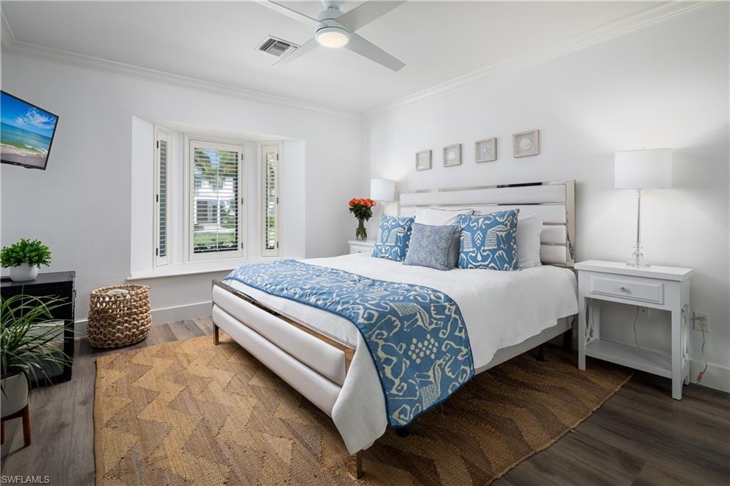 420 Palm CIR E photo 21
