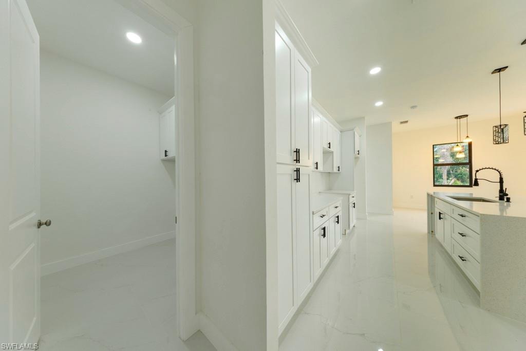 615 Broadway AVE photo 12