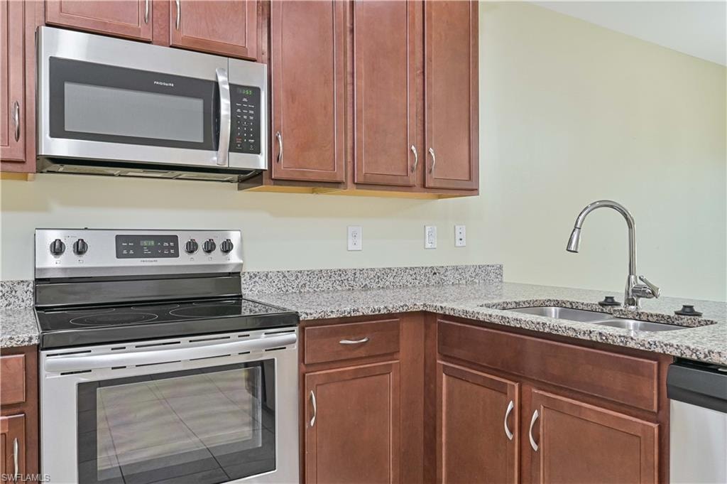 3739 Crofton CT photo 6