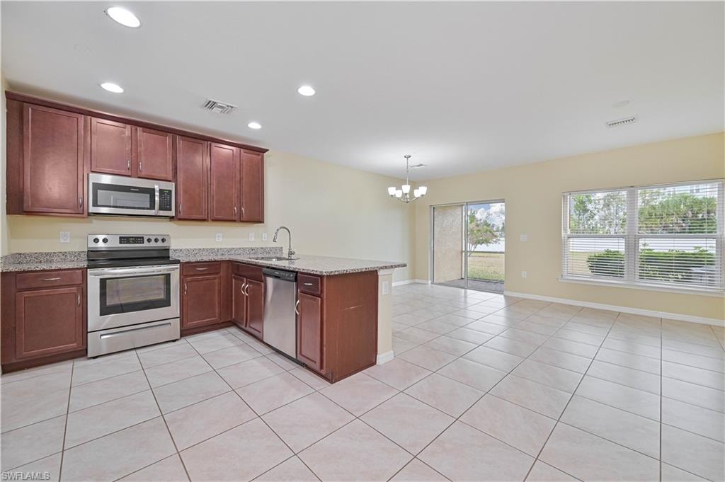 3739 Crofton CT