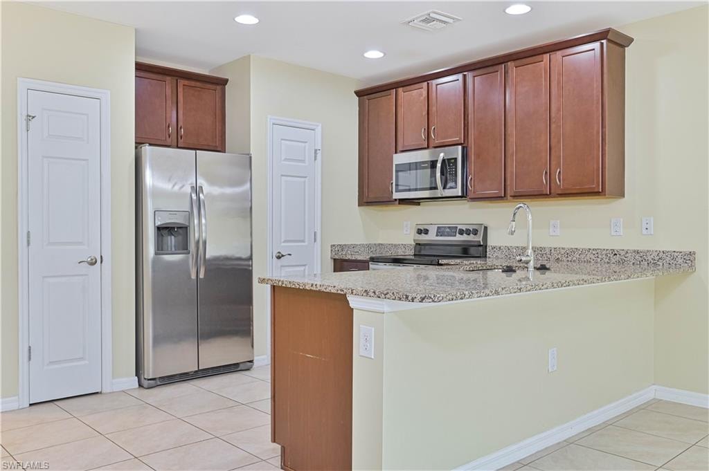 3739 Crofton CT