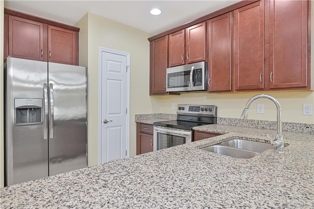 3739 Crofton CT