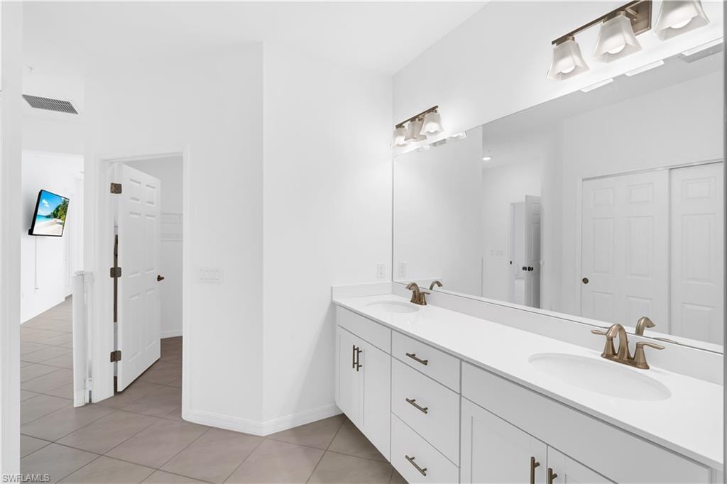 12061 Santaluz DR 201 photo 26
