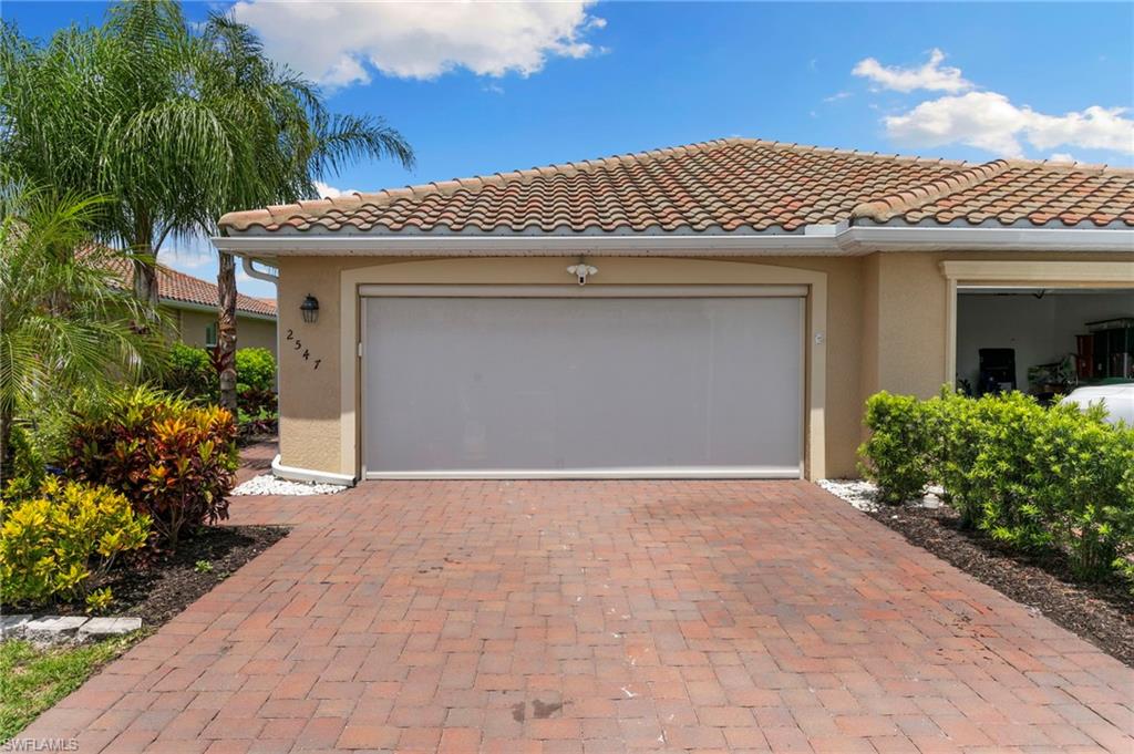 2547 Vine AVE photo 32