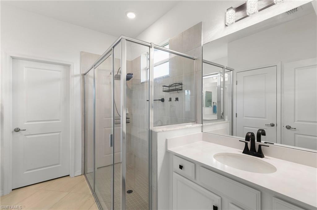 2547 Vine AVE photo 18