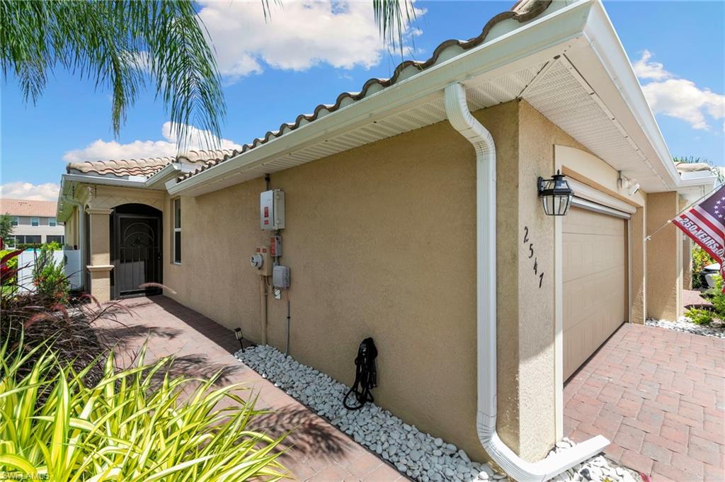 2547 Vine AVE photo 31