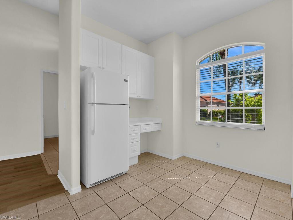 Kitchen w/ Built-In Desk