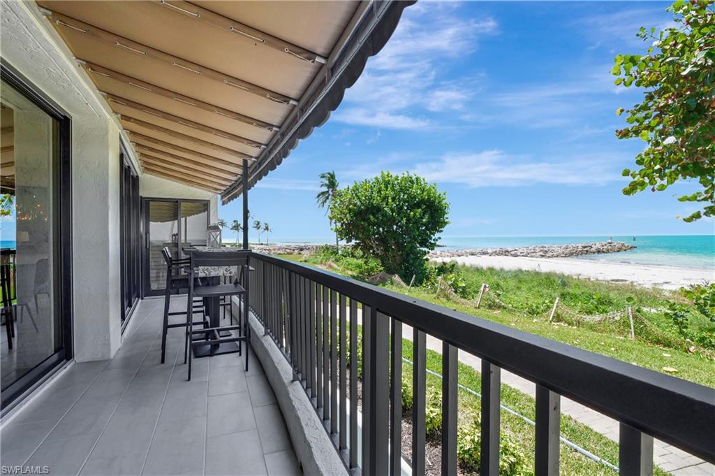 Large Terrace with Gulf view