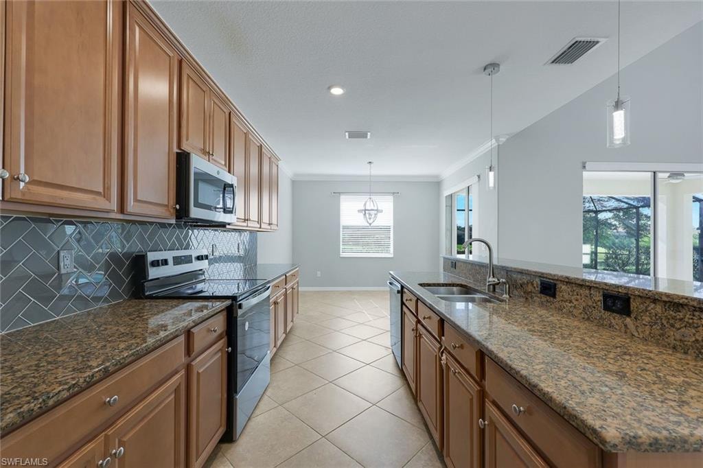 2262 Vermont LN photo 6