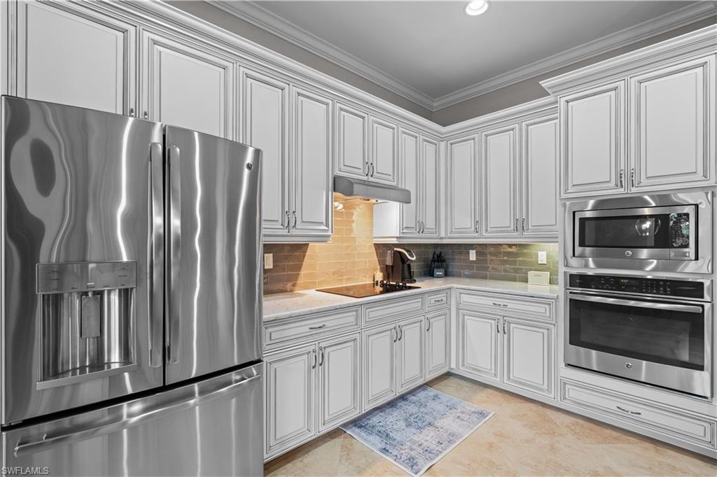 9352 Vercelli CT photo 9