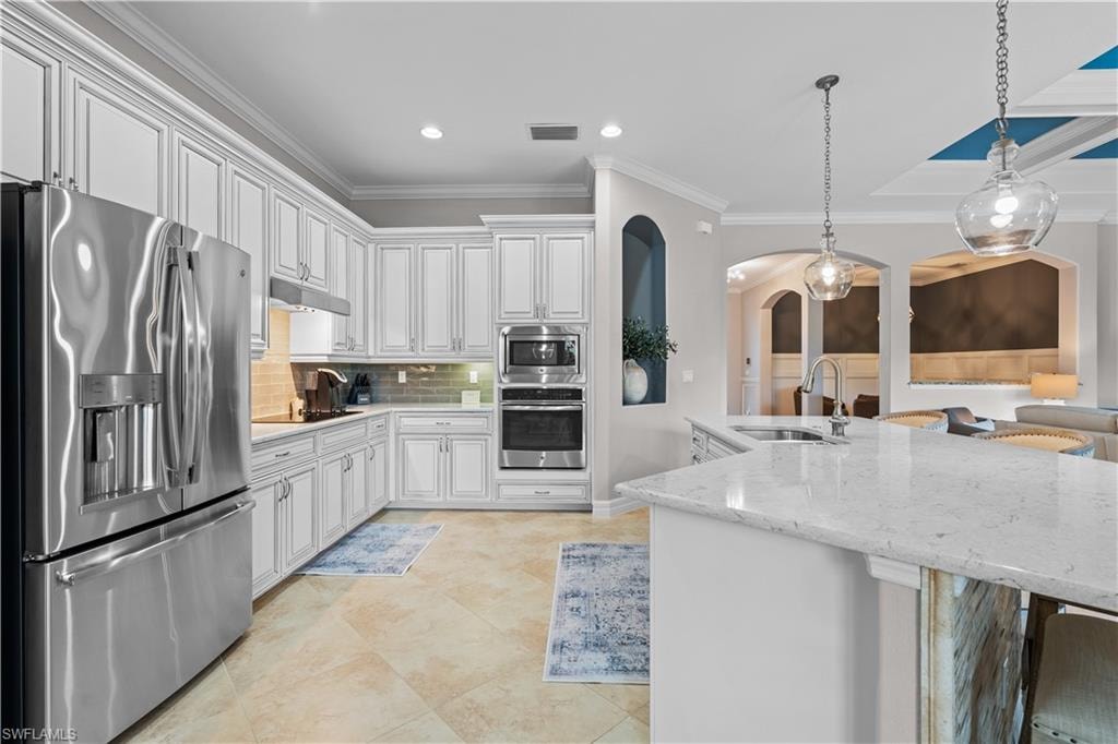 9352 Vercelli CT photo 8