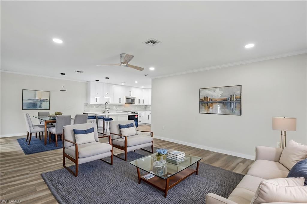 1521 Chesapeake AVE B2
