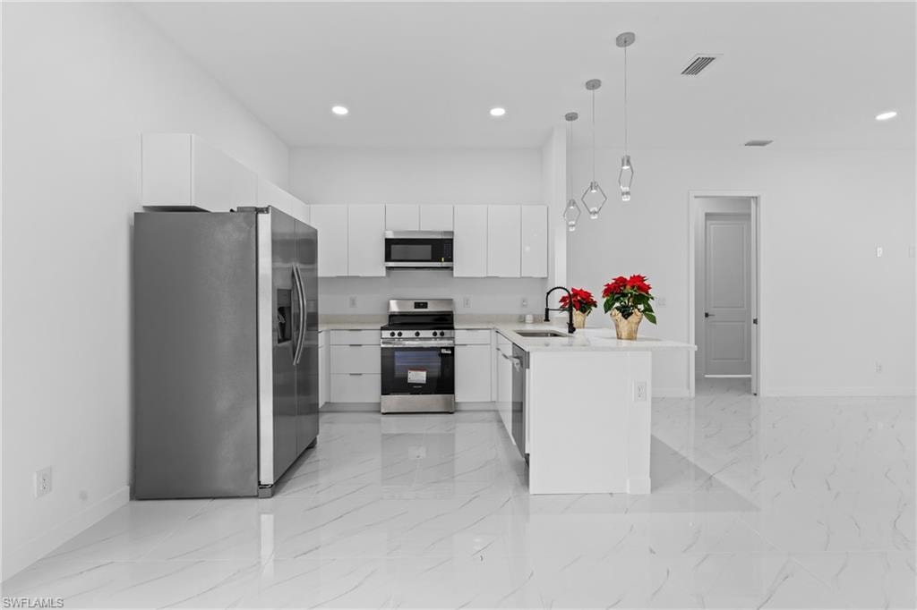 3101 Inez AVE S photo 11
