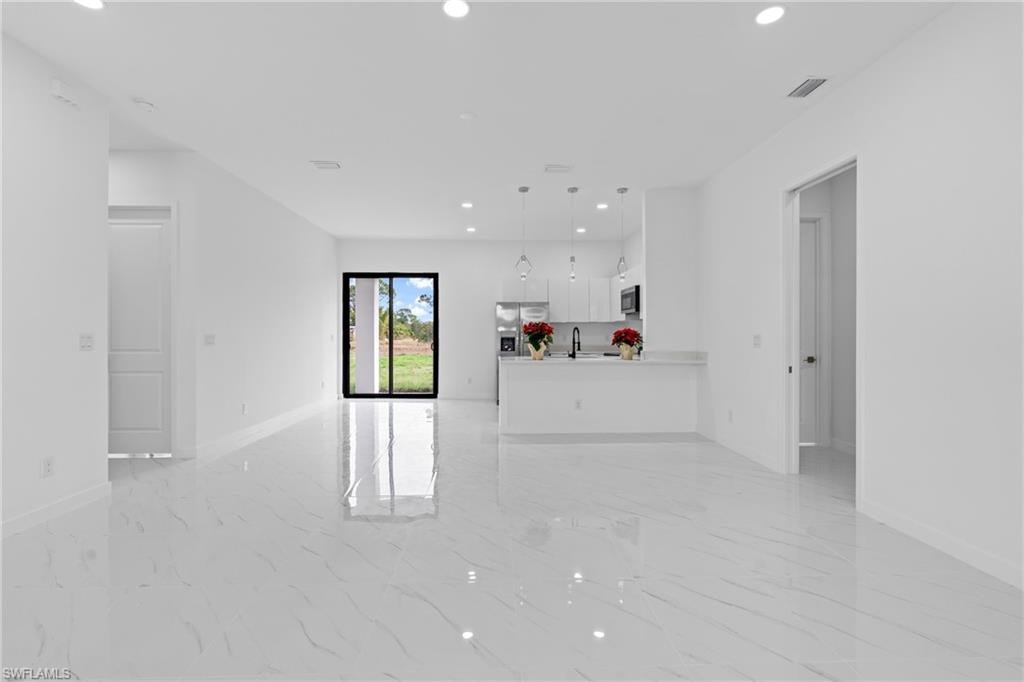 3101 Inez AVE S photo 7