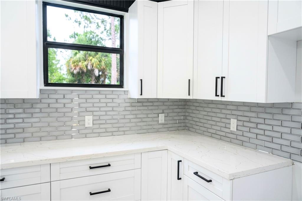 429 Gray AVE S photo 15