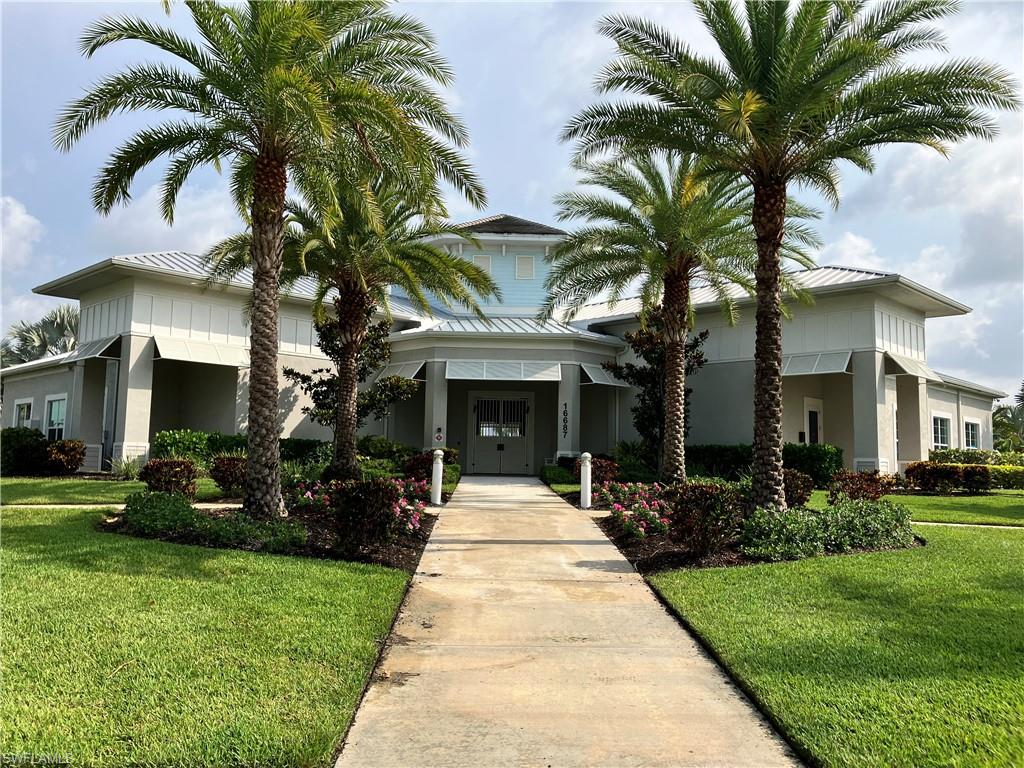View of front of home with a front lawn