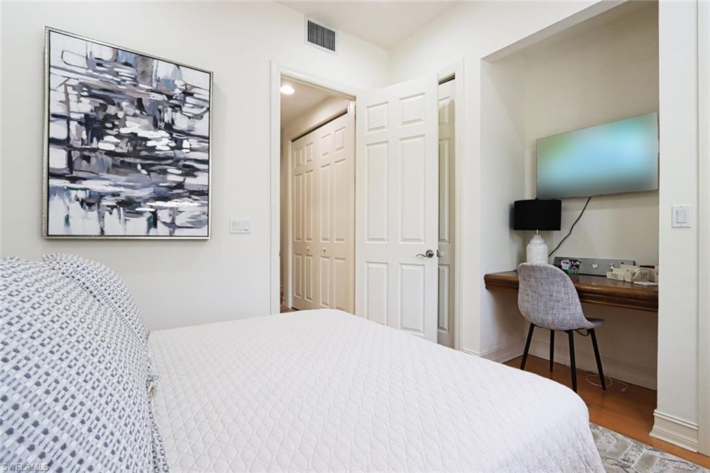 2868 Tiburon BLVD E 102 photo 18
