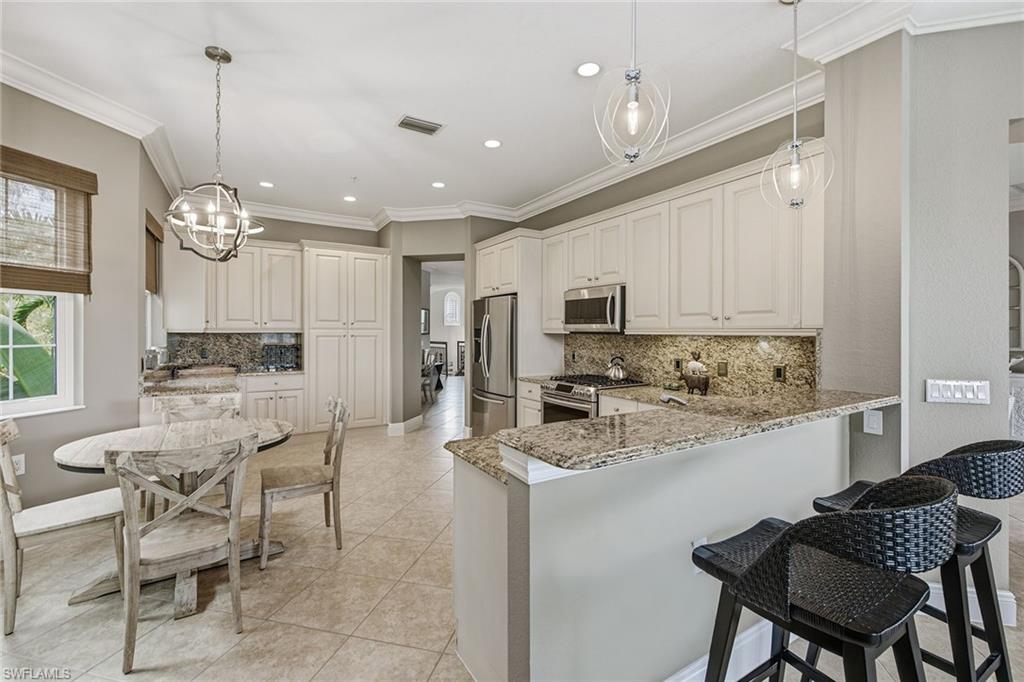 9270 Campanile CIR 204 photo 7