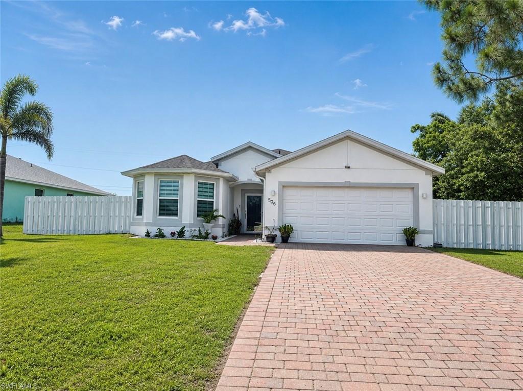 506 NW Juanita CT
