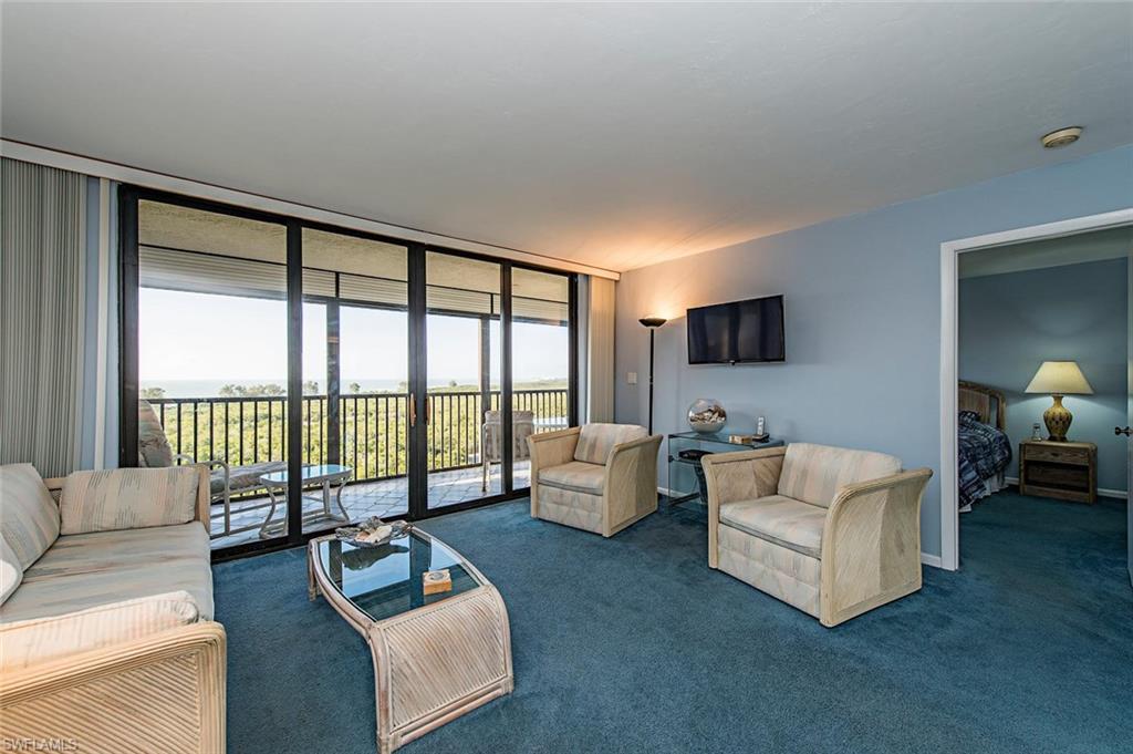 17 BLUEBILL AVE 1102