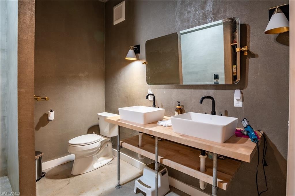1301 Ivy WAY photo 32