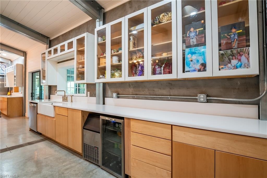1301 Ivy WAY photo 18