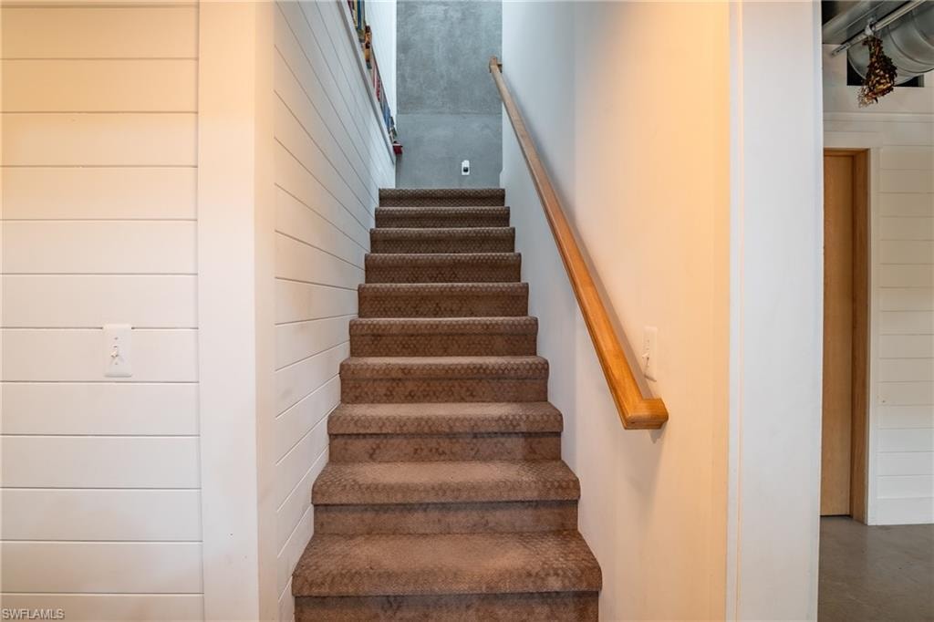 1301 Ivy WAY photo 19