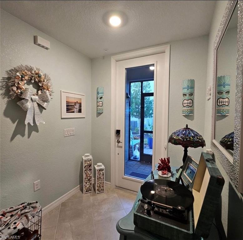 Entry w/ Hurricane Glass door