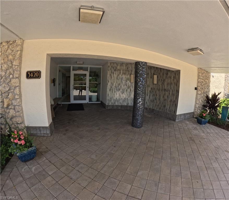 3420 Gulf Shore BLVD N 43