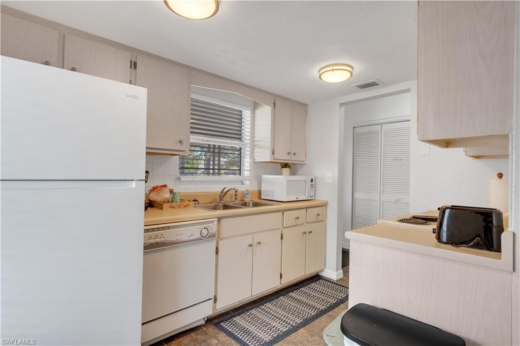 5226 Coronado PKWY A photo 8