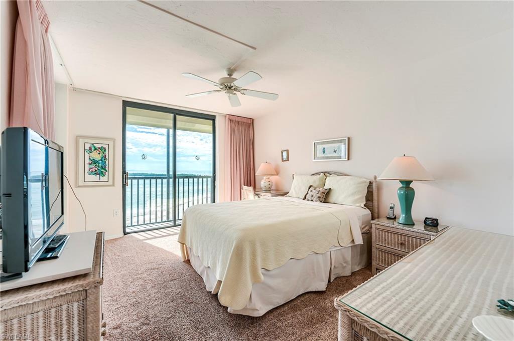 8400 Estero BLVD 903 photo 27