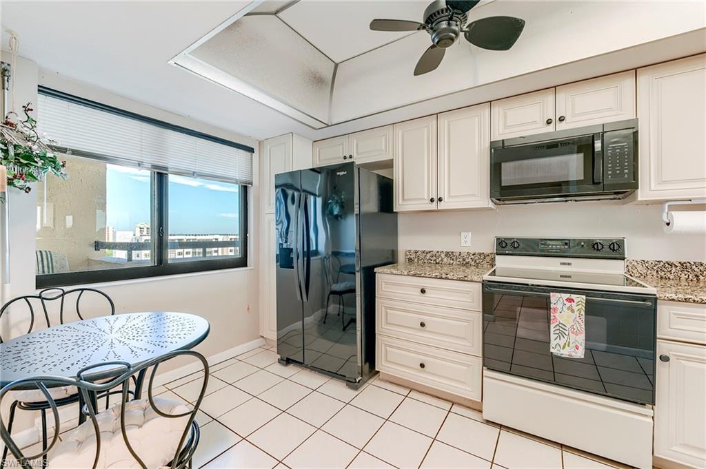 8400 Estero BLVD 903 photo 12