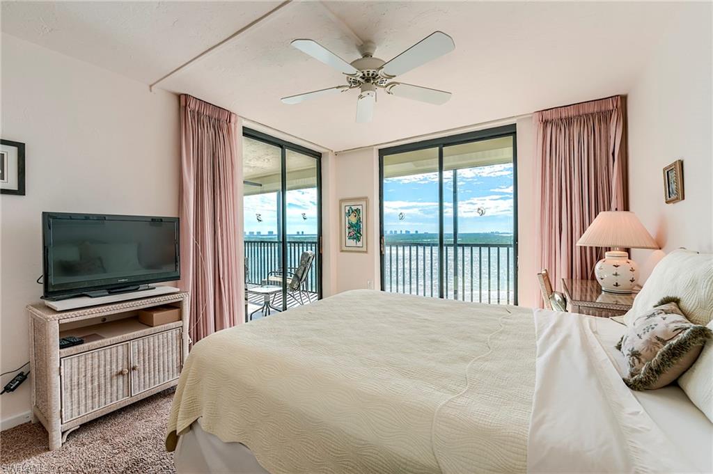 8400 Estero BLVD 903 photo 28