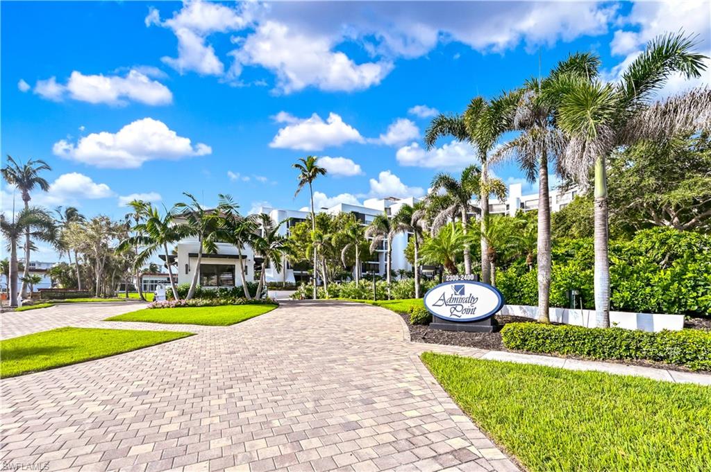 2316 Gulf Shore BLVD N 411