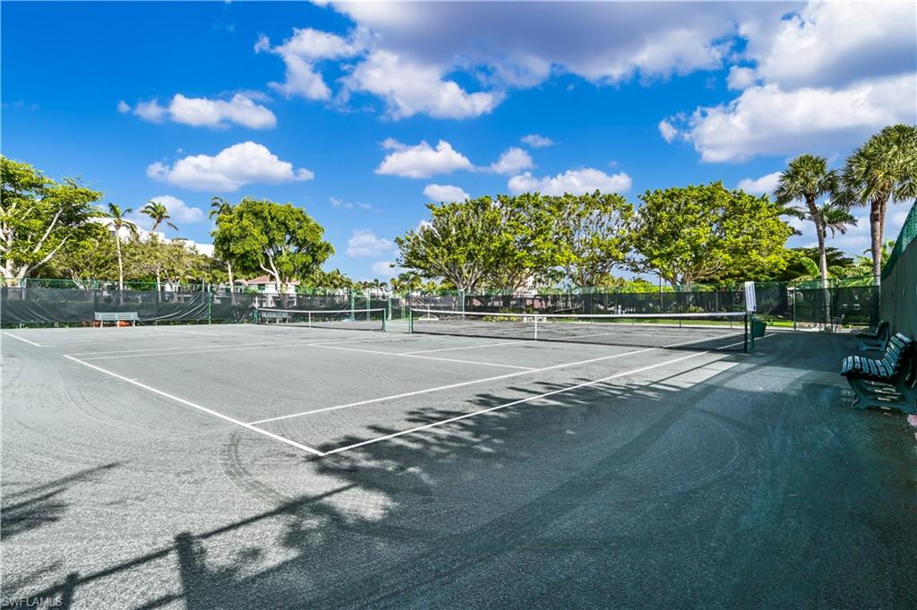 2316 Gulf Shore BLVD N 411 photo 46