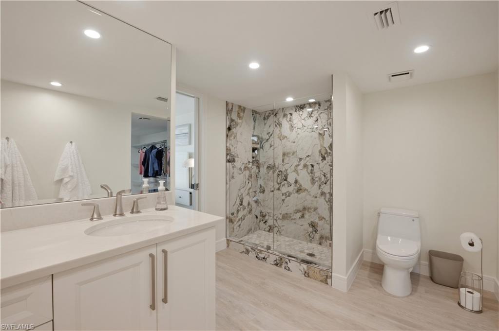 2316 Gulf Shore BLVD N 411 photo 32