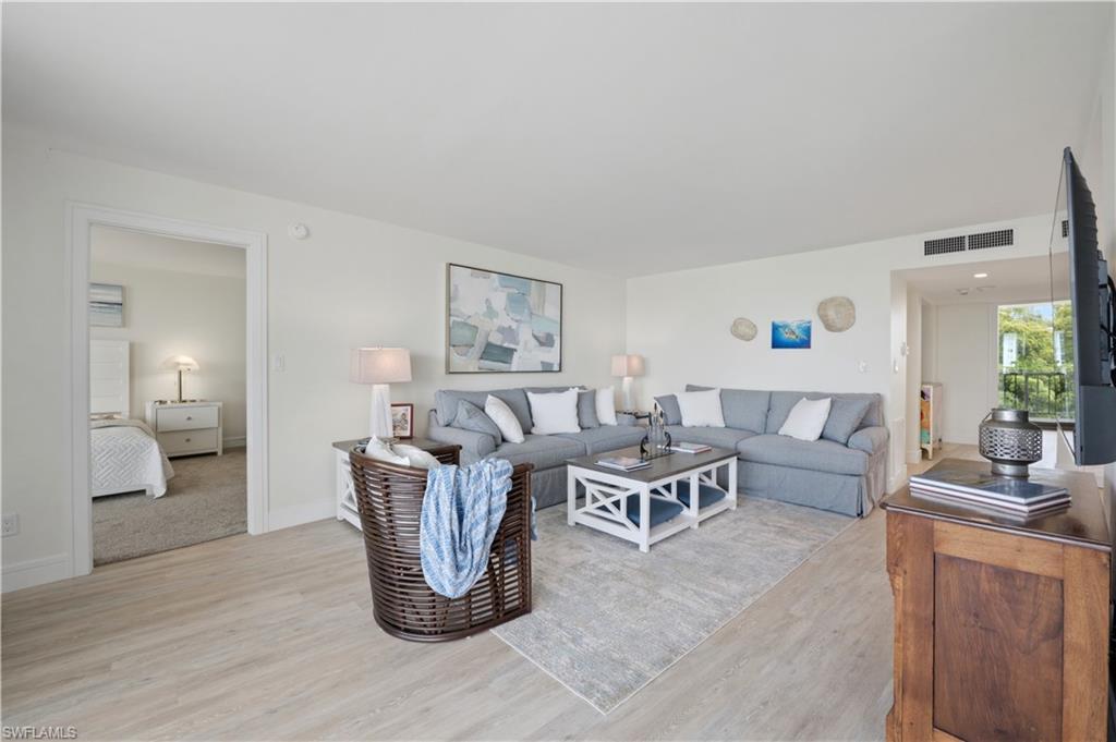 2316 Gulf Shore BLVD N 411 photo 14
