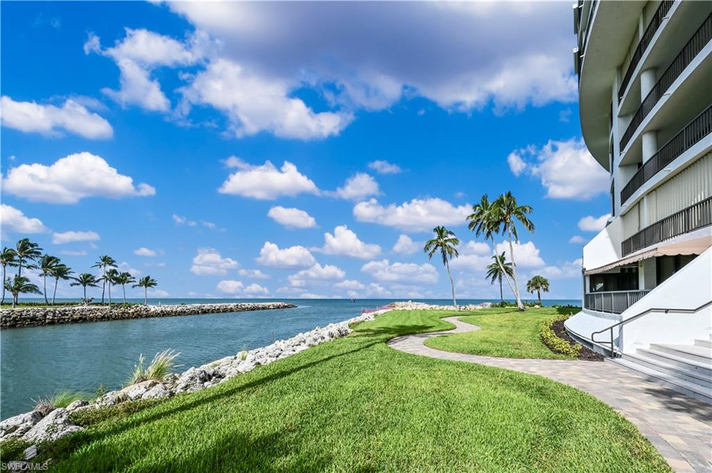 2316 Gulf Shore BLVD N 411 photo 40