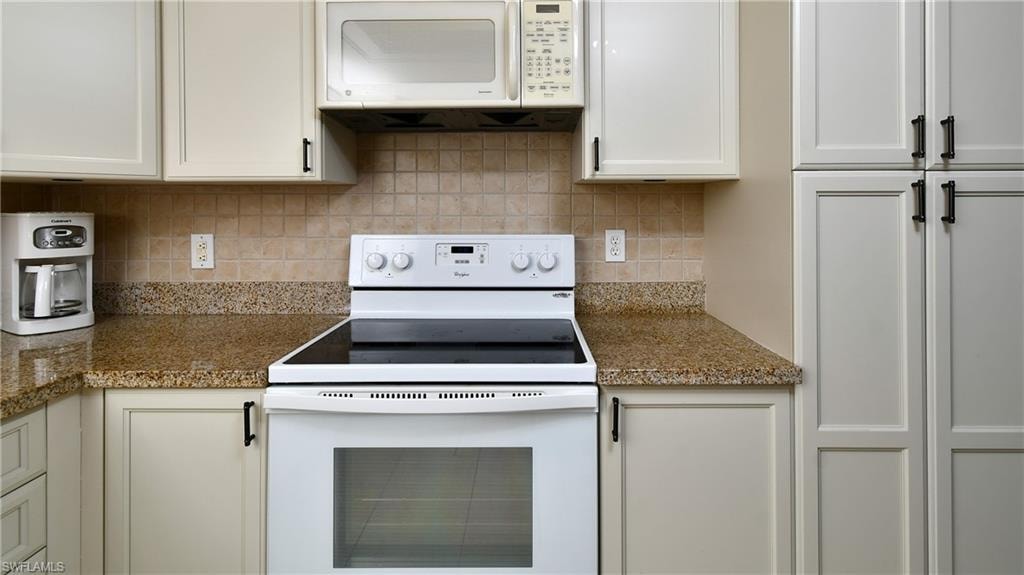 12581 Kelly Sands WAY 512 photo 8