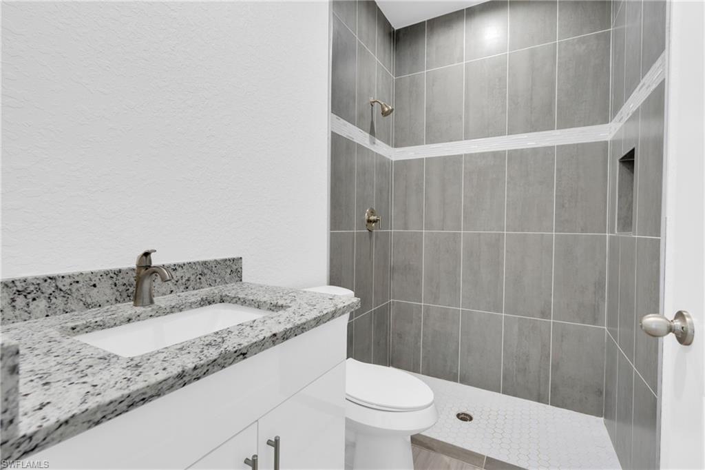 1054 Ainsworth ST E photo 16