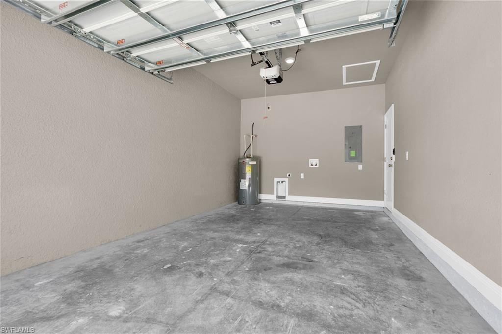1054 Ainsworth ST E photo 28