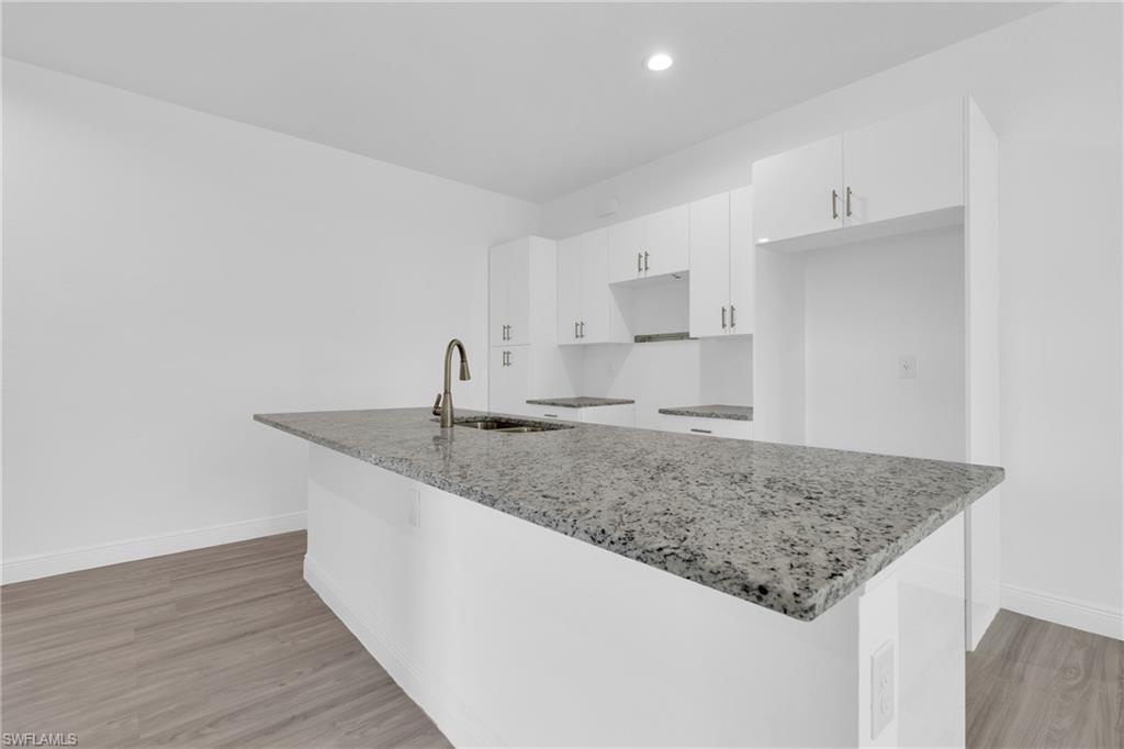 1054 Ainsworth ST E photo 10