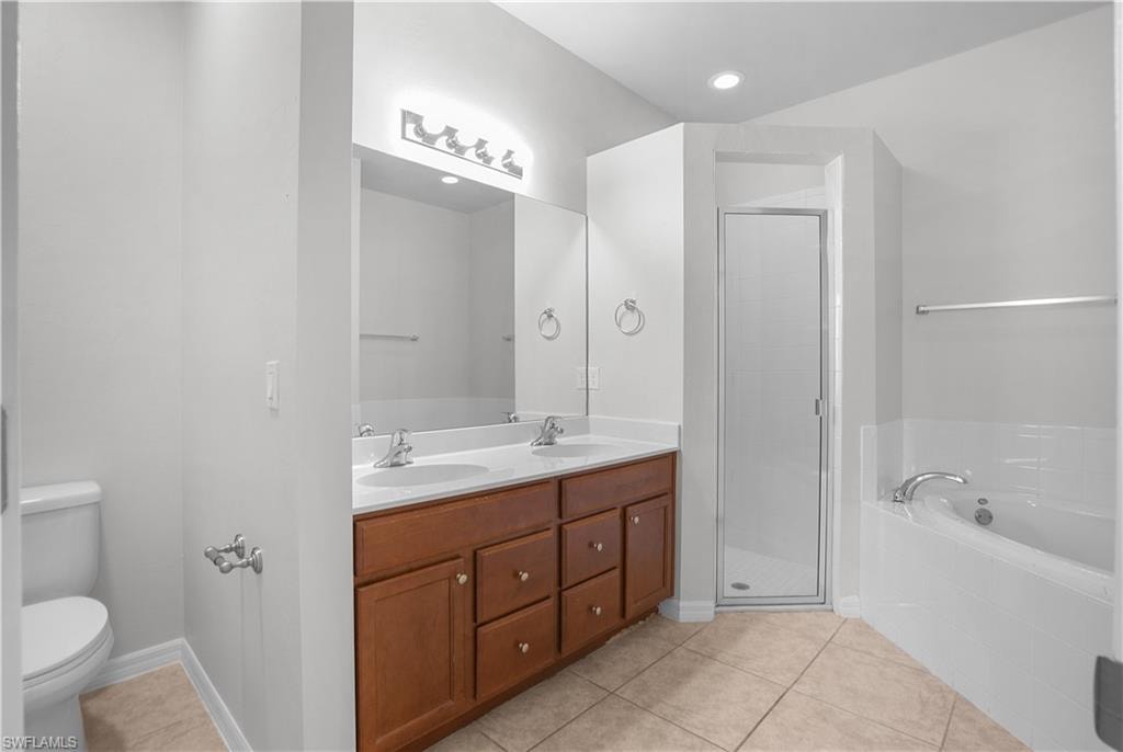 2303 SW 21st TER photo 13