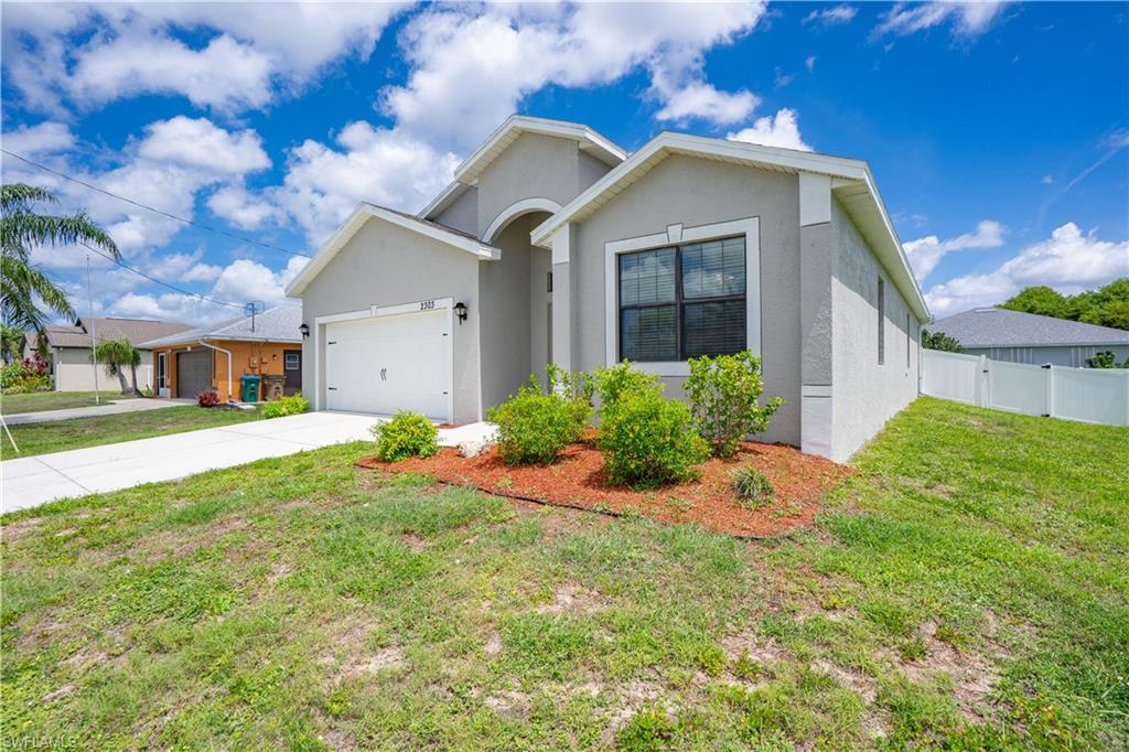 2303 SW 21st TER